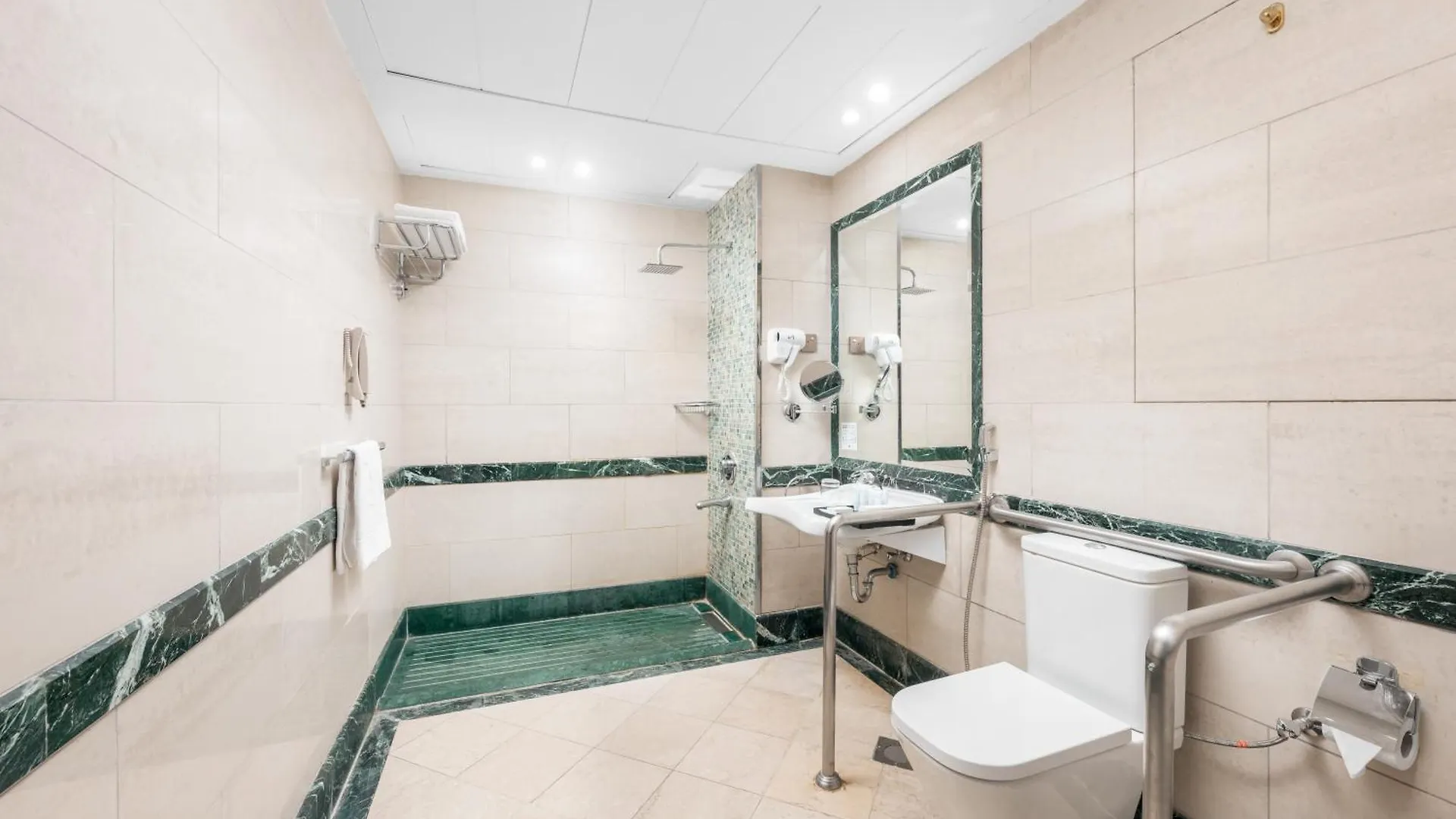 *****  Dar Aleiman Al Haram Hotel Medina Saudi Arabia
